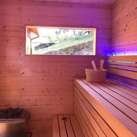 Летний дом Confort Avec Piscine, Terrasse, Et Sauna Prive En Montagne - Fr-1-589-101 *