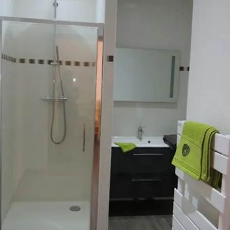 Holiday home Confort Avec Piscine, Terrasse, Et Sauna Prive En Montagne - Fr-1-589-101 *