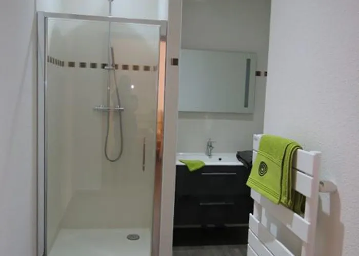 Prázdninový dům Confort Avec Piscine, Terrasse, Et Sauna Prive En Montagne - Fr-1-589-101 *